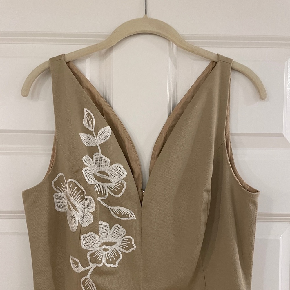 Carolina Herrera Floral Print Midi Dress with Embroidered Detail - Worn Once!! - Picture 7 of 7